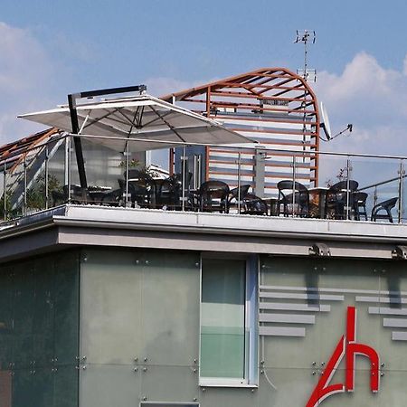 Happy Hotel Atelier Gardone Riviera Centro & Beach Exterior foto