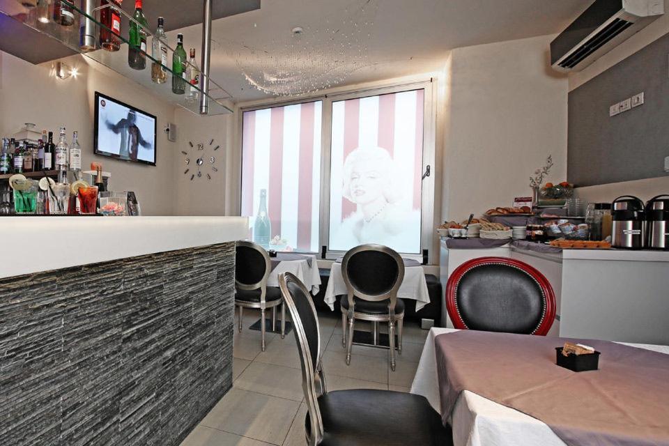 Happy Hotel Atelier Gardone Riviera Centro & Beach Exterior foto