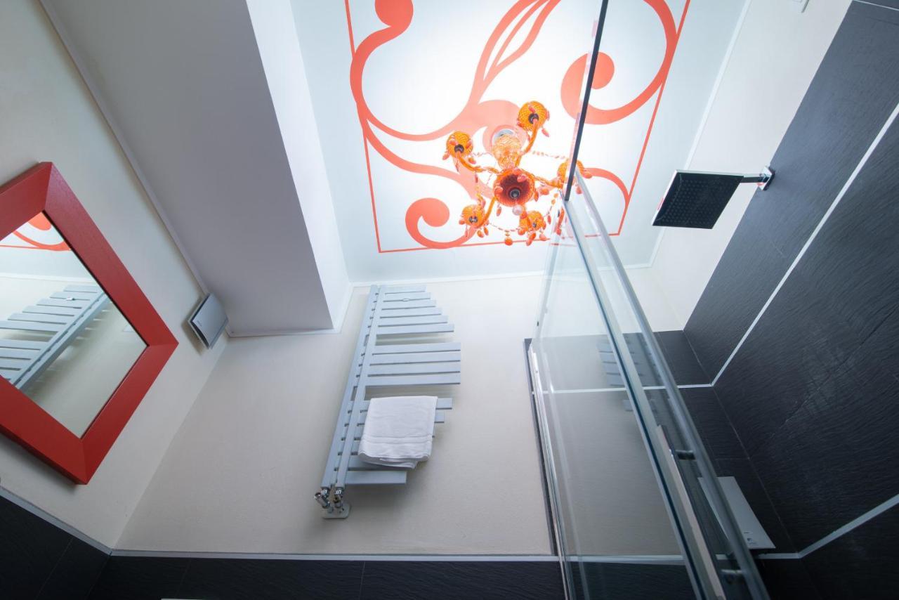 Happy Hotel Atelier Gardone Riviera Centro & Beach Exterior foto