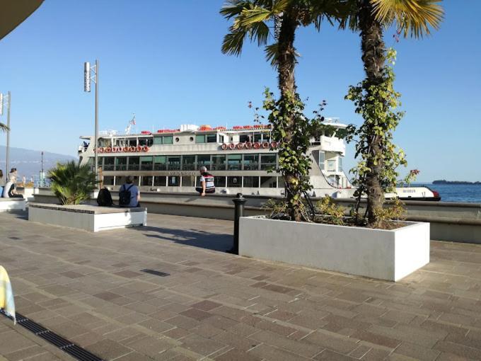Happy Hotel Atelier Gardone Riviera Centro & Beach Exterior foto